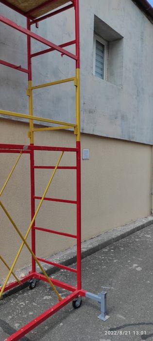 Schela metalică completă, două tronsoane