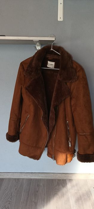 Cojoc blana dama Pull&Bear mărimea L