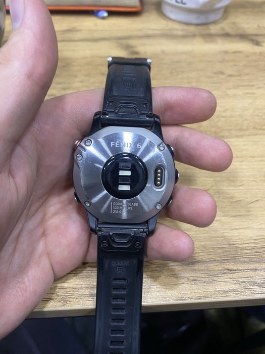 продаю Garmin fenix 6
