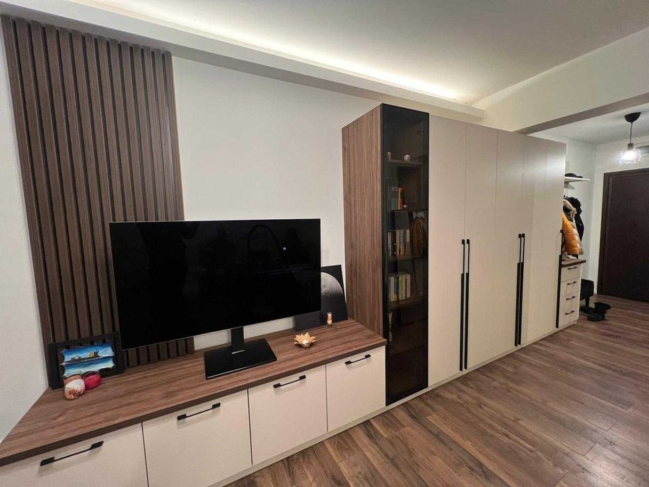 Mobilă la comandă București — bucătării, dressing, dulapuri, living -
