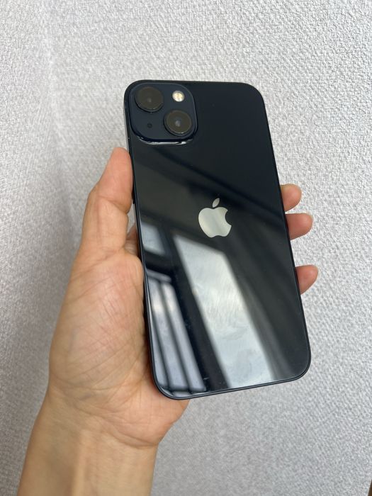 Продам Iphone 13