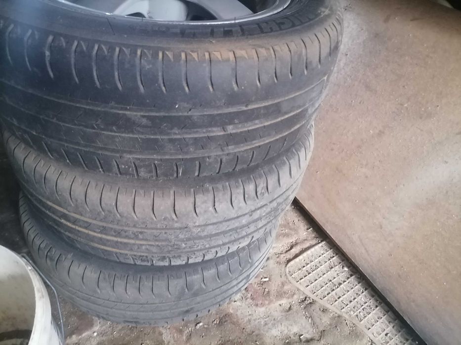 Джанти с летни гуми Michelin 15ки 195.60 5x112
