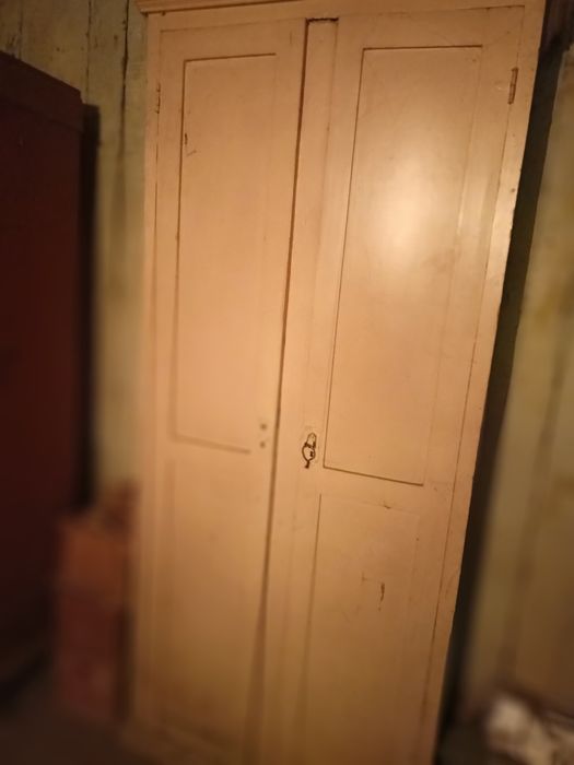 Продам шкафы, старинные, антиквариат!