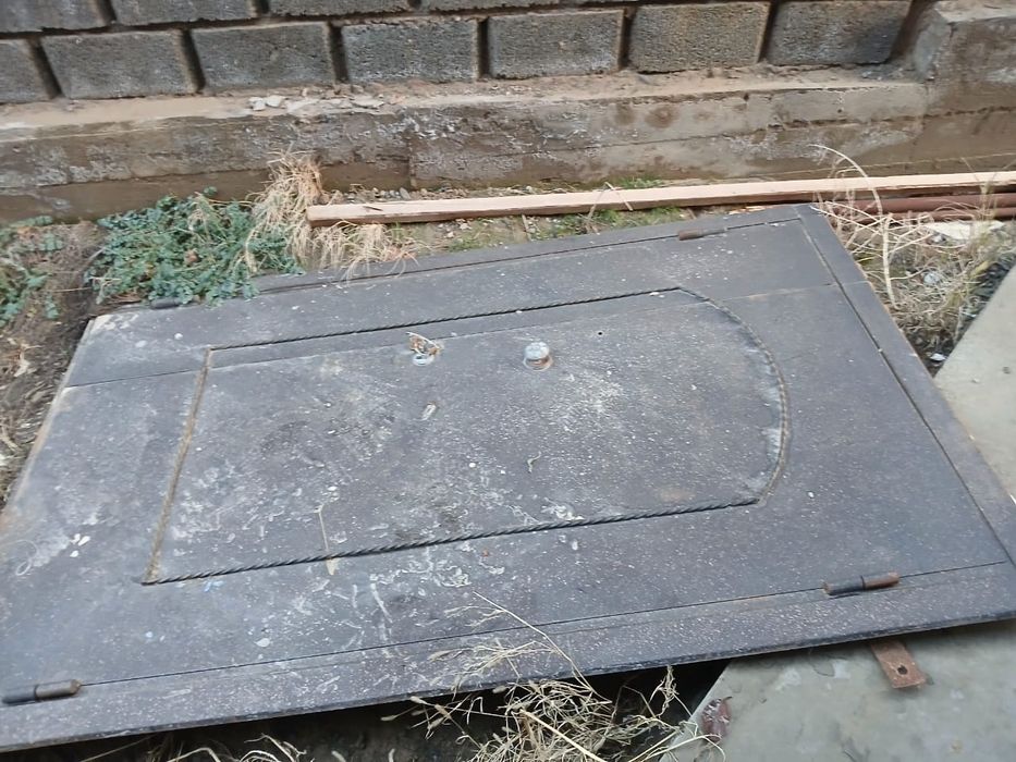 Продаю железную дверь