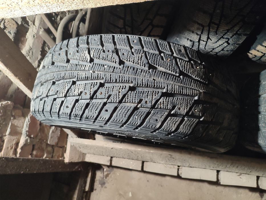 Шины зимние 235/60/r18