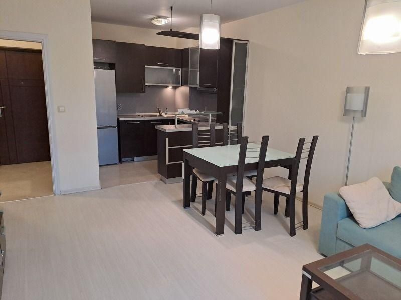Дава се под наем Двустаен апартамент в София, Гео Милев - 65 кв.м за 656.88 € - Снимка #2