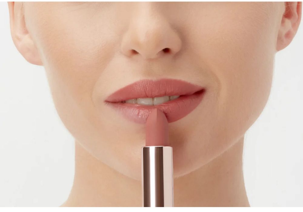 Губная помада