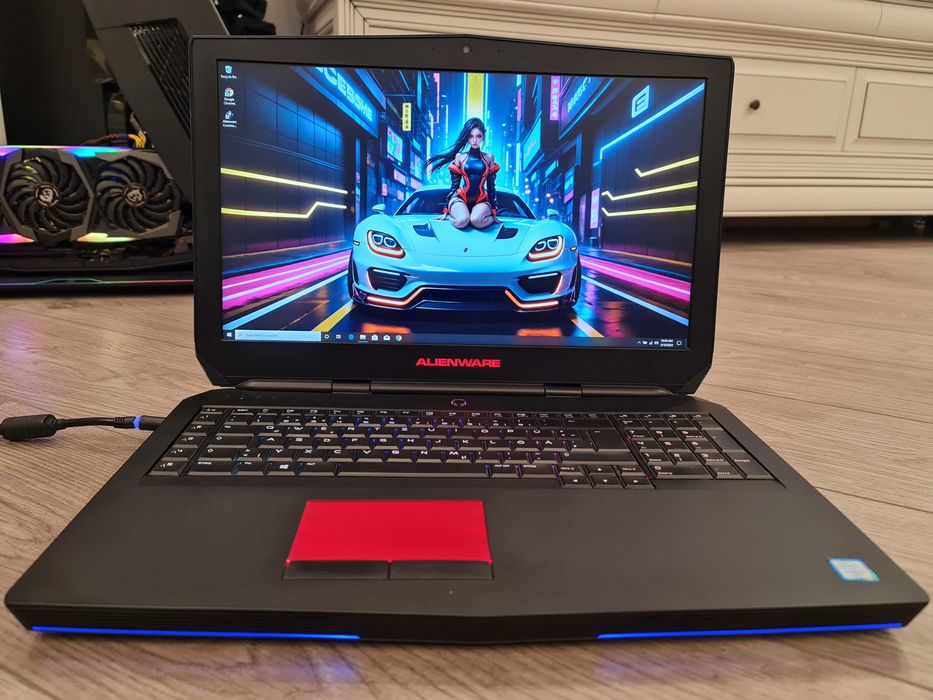 Laptop gaming alienware cu display mare de  17,3" touchscreen  ,intel core i7 , video 8 gb nvidia , ram 32 gb, ssd 1 tb