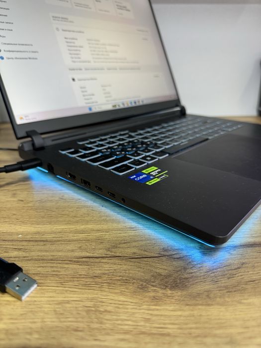 Asus Rog Strix RTX 5050 игровой ноутбук