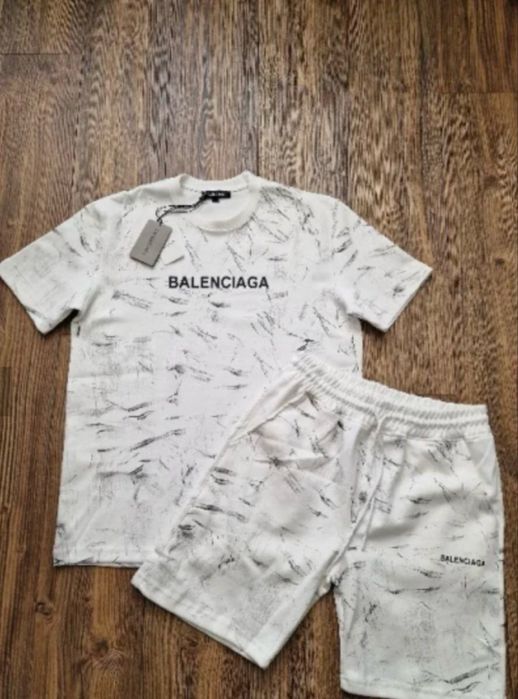 Compleu Balenciaga  Marimi XXL