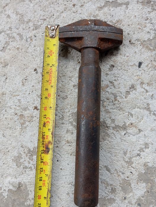 Cheie Franceza reglabila