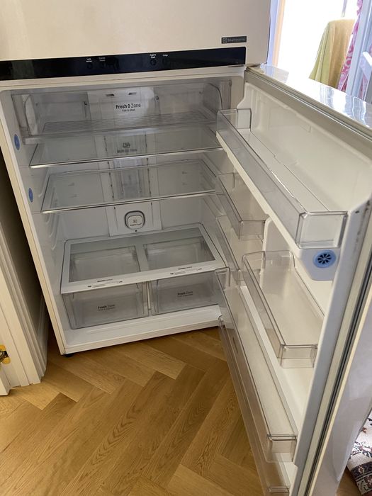 Продам холодильник марки LG