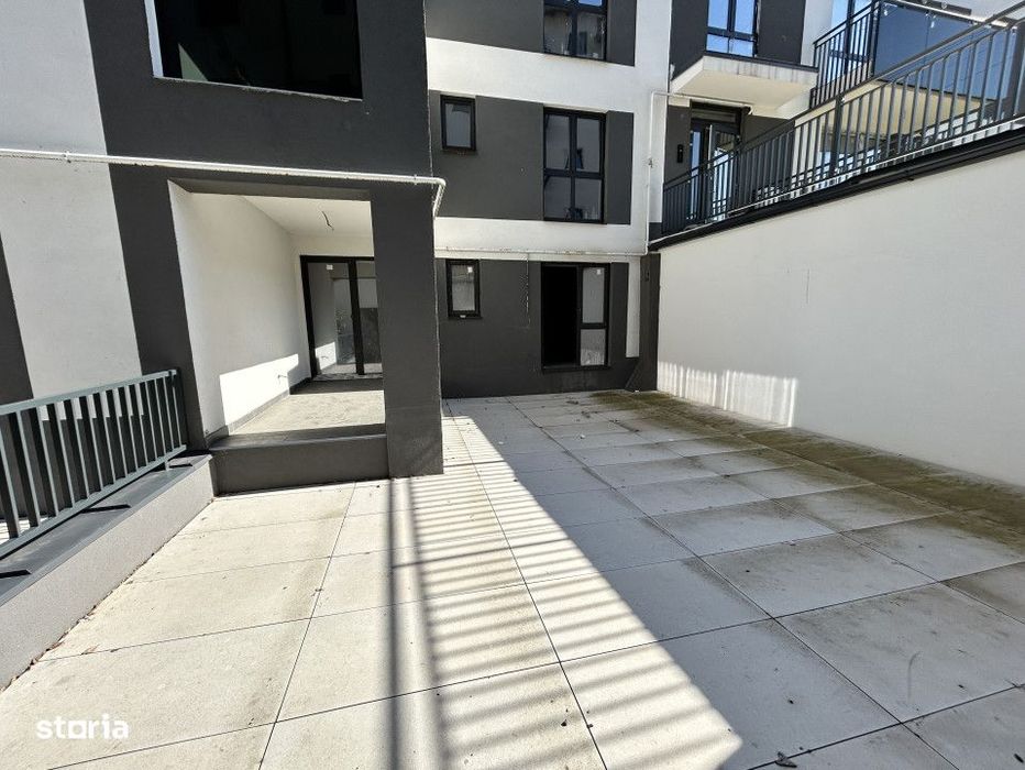 Apartament de 4 camere , 89 mp utili, terasa 103mp, zona VIVO — fotografia 1