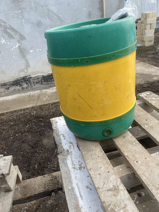 Бачок квас сатылады