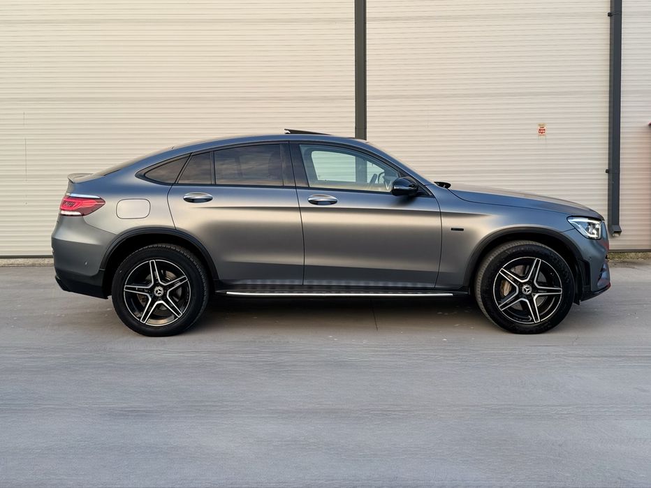Mercedes-Benz GLC 300de Coupe AMG 4 Matic  Phev  -2021  MBUX LED Multibeam Trapa Cam360