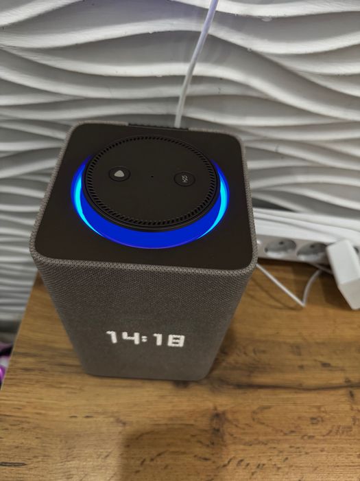 Алиса яндекс станция макс