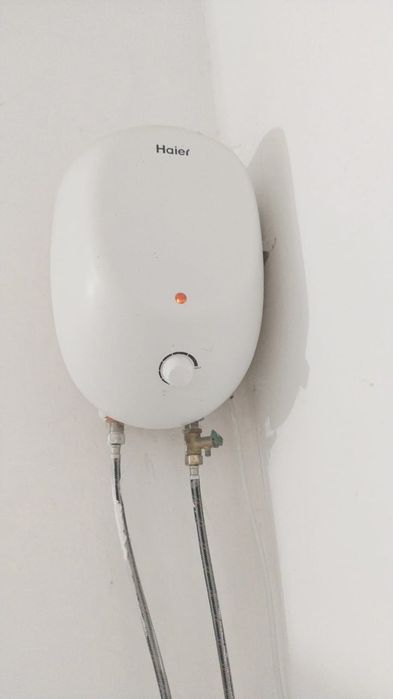 Аристон Haier 10л сатылады, жаксы жылытады