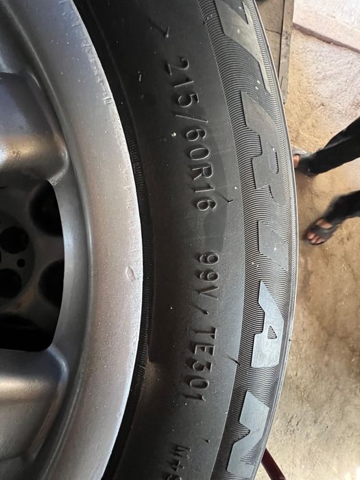 Продается комплект дисков 215/60/r16