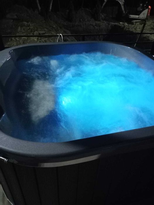 Cazare, închiriere camere Calimanesti Caciulata, piscina incalzita, ciubar, spa