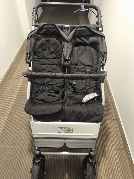 Количка за близнаци Mountain Buggy