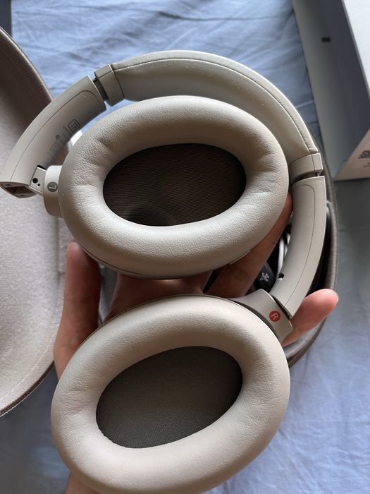 Наушники Sony WH1000XM4