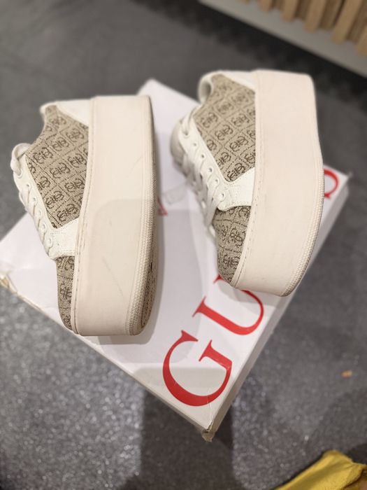Дамски сникърси Guess