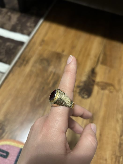 Ghiul aur 10 g marimea 22,2 piatra rubin si aur