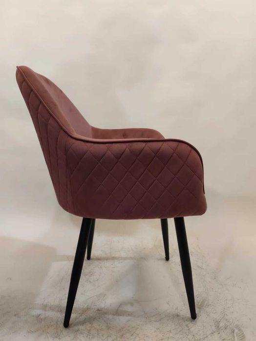 Трапезен стол Алба кадифе цвят розе