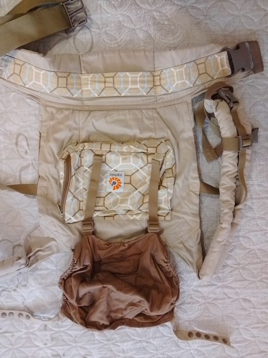 Раница за носене на бебе + топло поларено чувалче за раница