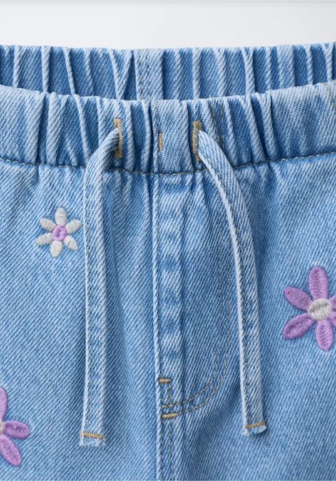 Джинсы на девочку, 5 лет (110 см).