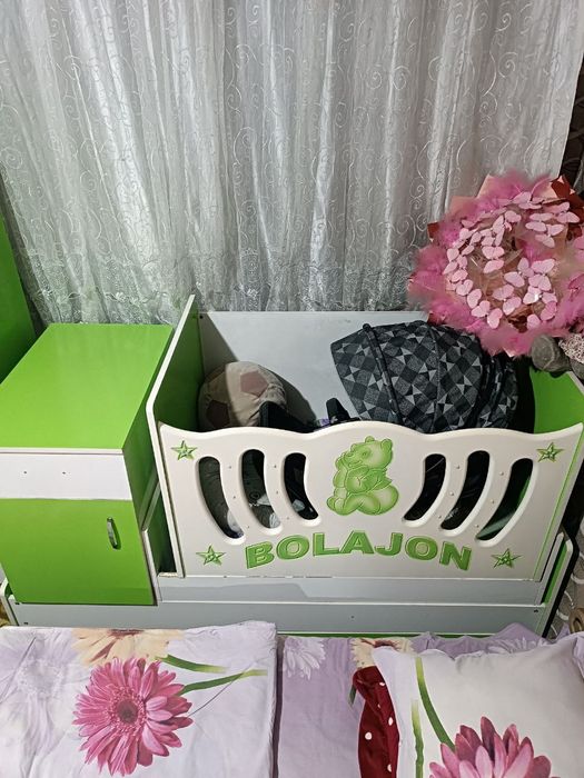 Detski Karavat srochna sotiladi