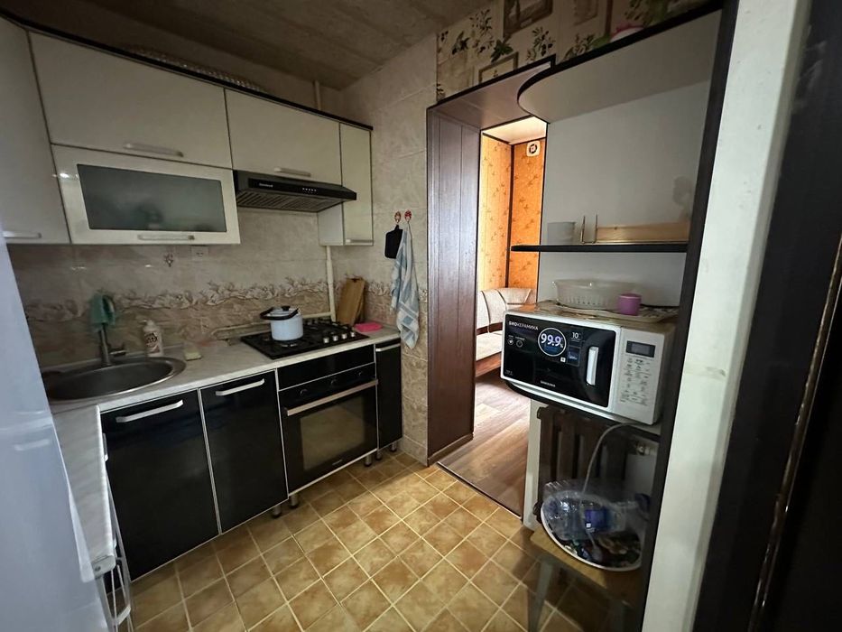 Сдается 2х комнатная квартира 
С обстановкой 
В горде Алмалыке