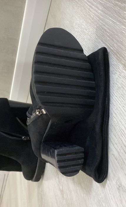 Продам зимние сапоги