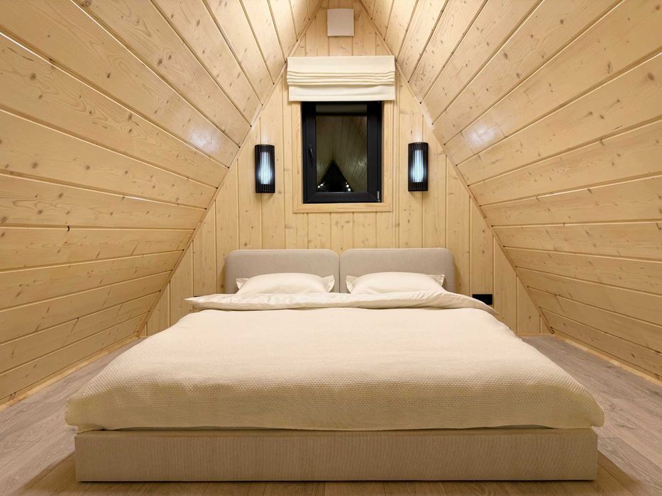 Дом в стиле A-frame (приватная територия)