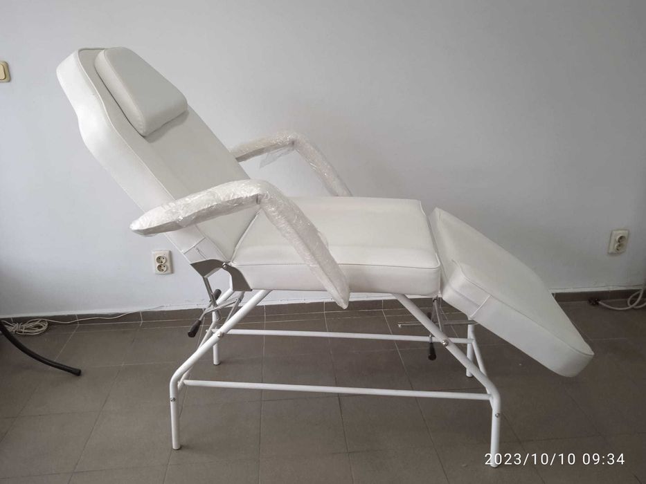 НОВИ -Фиксирана кушетка CAM01 - 180 x 63/85 x 75 cм