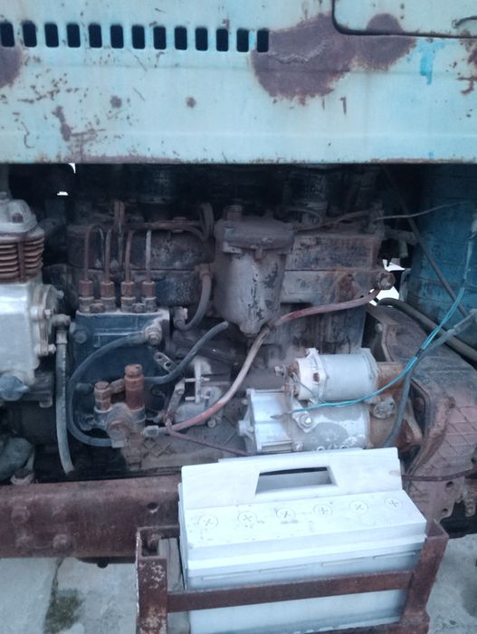 Traktor mtz 80.  1992 yil