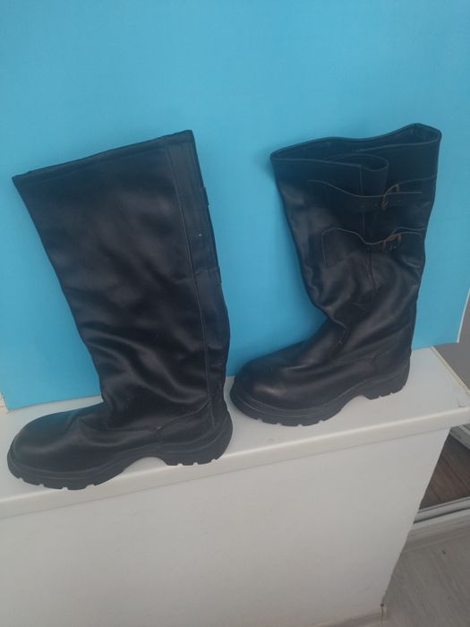 Продам сапоги с теплым чулком, без металлической вставки в носке