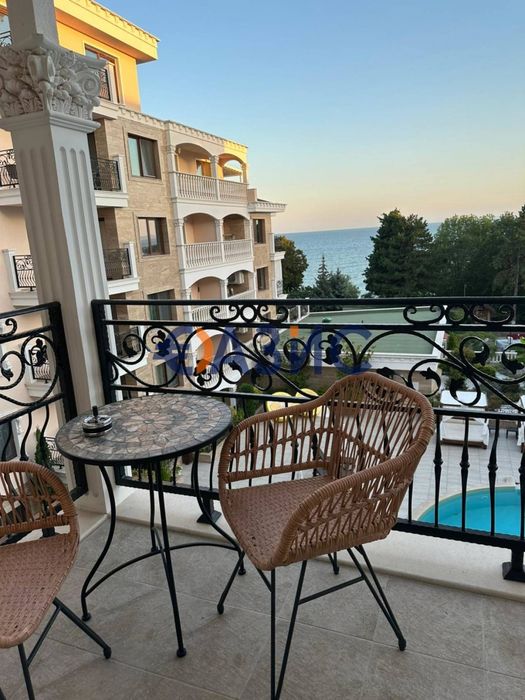 Продава се Тристаен апартамент в Несебър - 120 кв.м за 1615 €/кв.м - Снимка #2