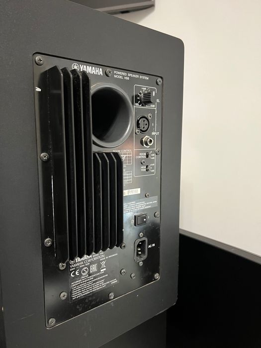 Vand monitoare Yamaha HS8 Nadlac • OLX.ro