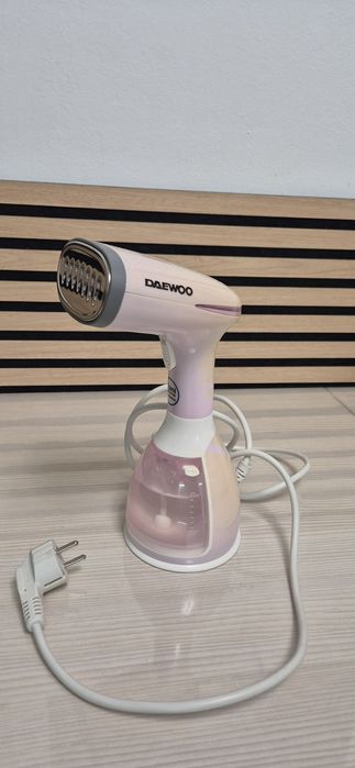 Vând fier de calcat vertical