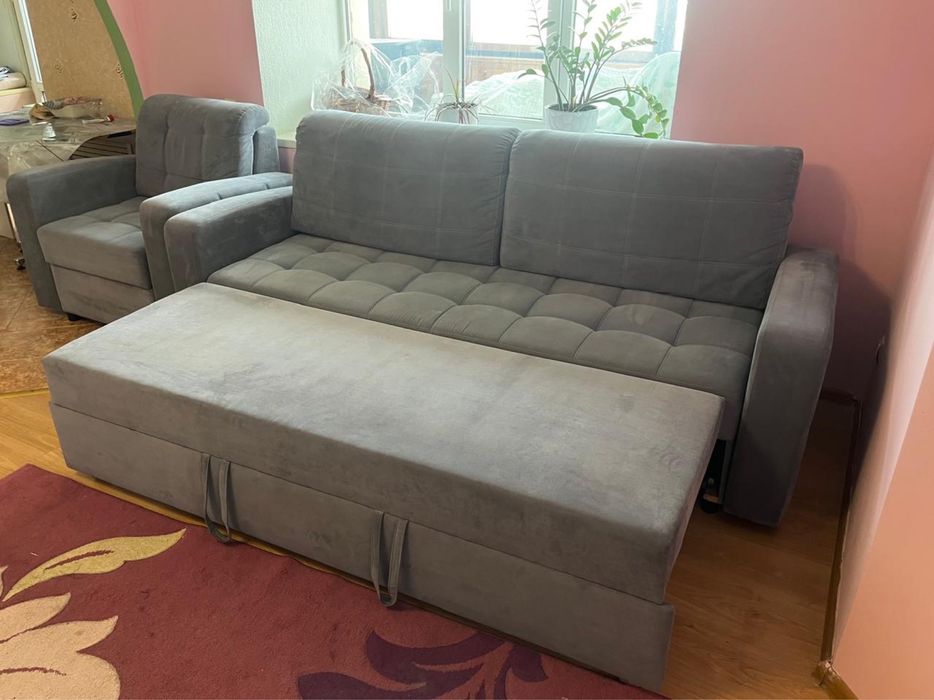 Срочно продам мягкий уголок (диван с креслом), в отличном состоянии