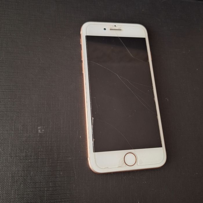 IPhone 8  -  рабочем