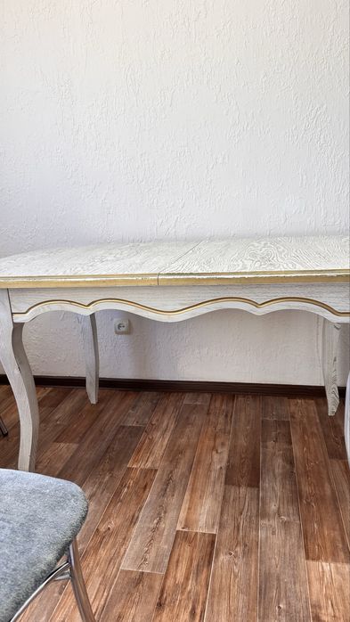 Кухонный стол размер 1.50