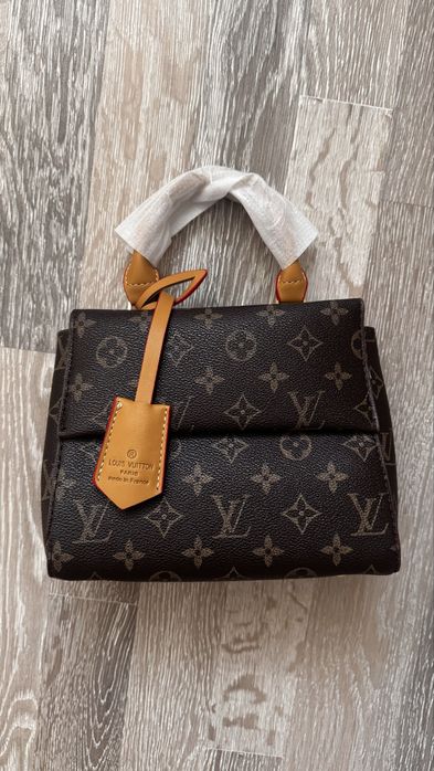 В наличии все сумки