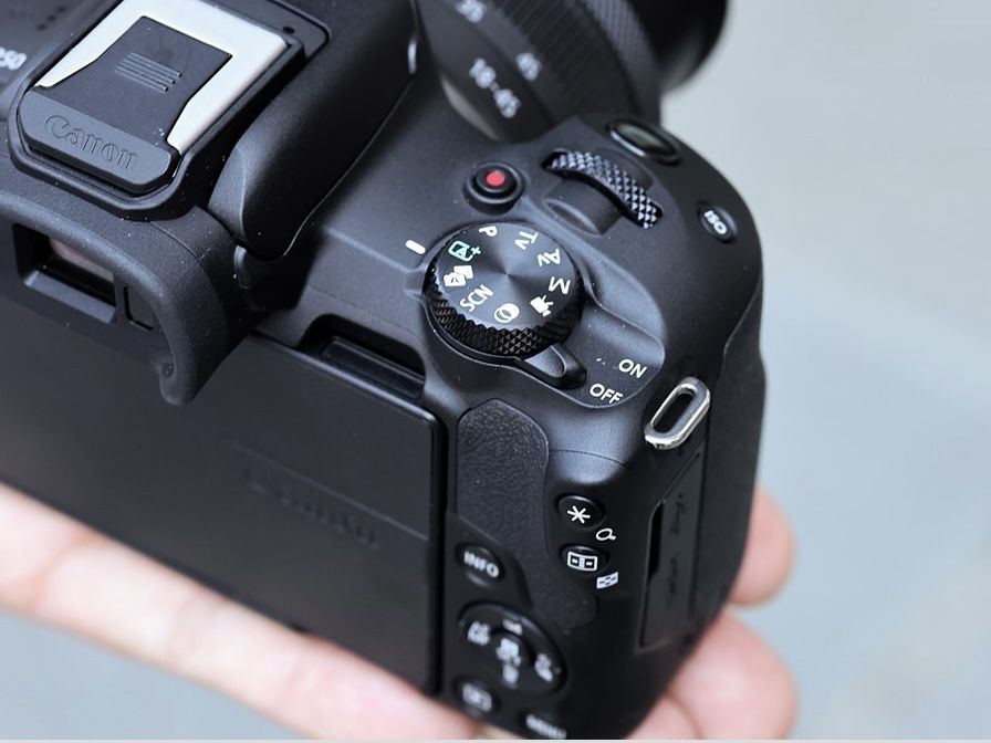 Камера canon eos r50