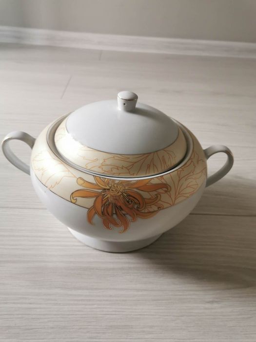 Комплект чинийи и купички