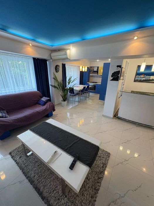Închiriez apart bd Unirii Fântâni 3 camere ,sunt proprietar