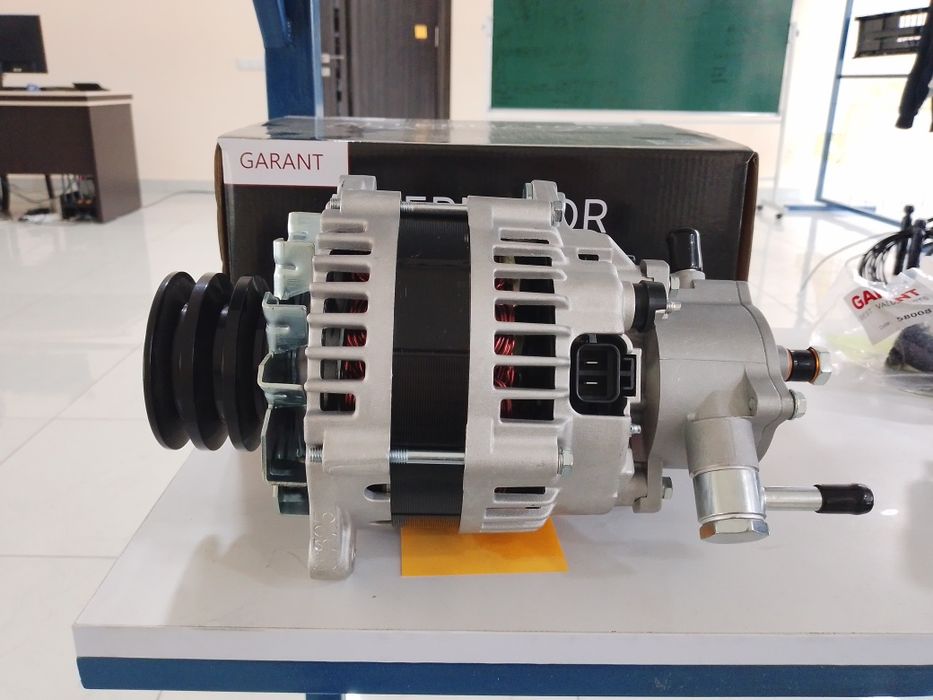 Генератор в сборе 80 А квадратный 2 штекер NQR71, NP37