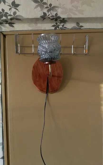 Стенна лампа -абажур