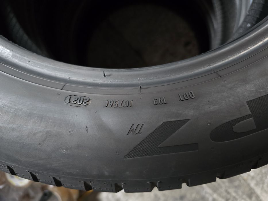 Pirelli 215/55 R17 94V vară